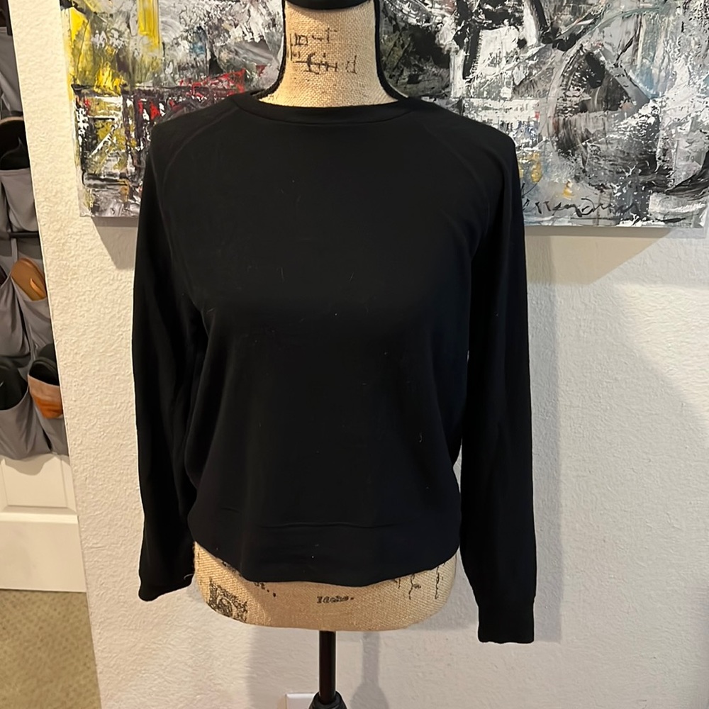 Vince black sweater size s (4-6) easy fit. Like new